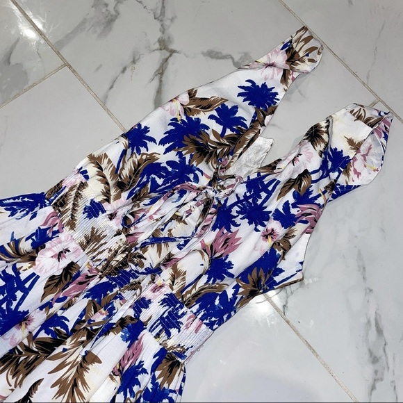 Everly Floral Printed Maxi - Picture 3 of 6